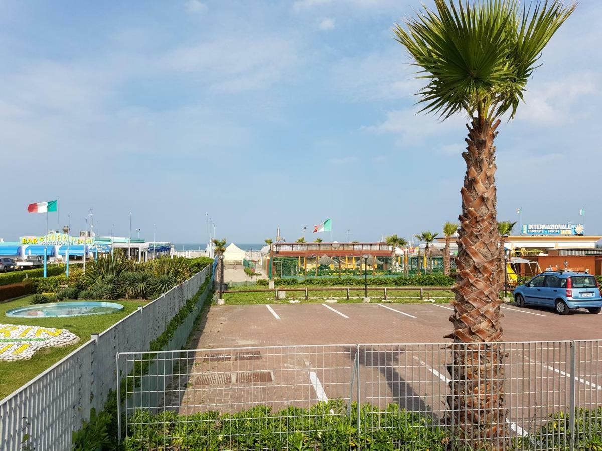 Sottomarina Beach Apartment Exterior photo